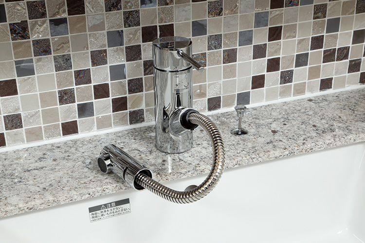 Brillia 東中野 Parkside Hills　Powder Room　洗面・トイレ　シングルレバー混合水栓