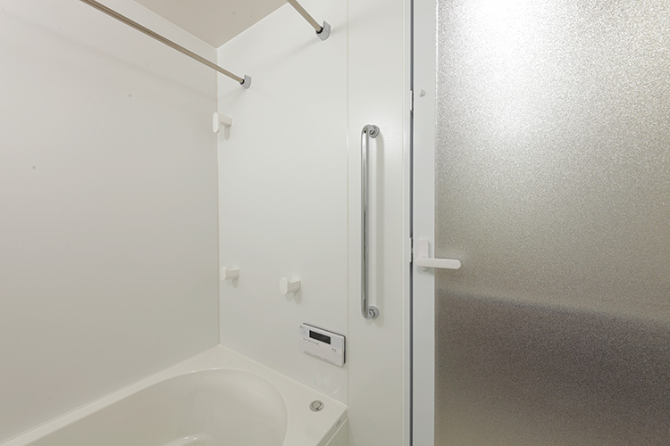 Brillia 練馬高野台　Bath Room & Sanitary　浴室・トイレ　浴室の手すり