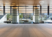 白金ザ・スカイのフォトギャラリー：風除室（東棟）