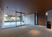 白金ザ・スカイのフォトギャラリー：風除室（西棟）