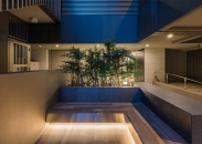 Brillia 四谷三丁目のフォトギャラリー：共用部ベンチ