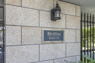 Brillia 新宿余丁町 のフォトギャラリー：エントランス