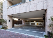 Brillia 三鷹下連雀のフォトギャラリー：駐車場