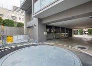 Brillia 浦和高砂のフォトギャラリー：駐車場