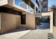 Brillia 月島四丁目のフォトギャラリー：自転車置場出入口