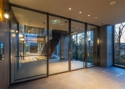 Brillia 聖蹟桜ヶ丘 BLOOMING TERRACEのフォトギャラリー：風除室