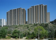 ラ・ビスタ宝塚レフィナスのフォトギャラリー：２番館外観東南面