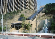 ラ・ビスタ宝塚レフィナスのフォトギャラリー：２番館斜行エレベーター全景