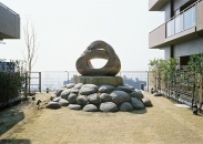 ラ・ビスタ宝塚レフィナスのフォトギャラリー：２番館モニュメント