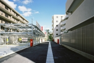 Brillia 高槻のフォトギャラリー：車路・駐車場