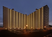 鶴見横堤ガーデンズマークのフォトギャラリー：外観北東面（夜景）