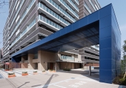 ローレルスクエア八尾ミッドのフォトギャラリー：エントランス