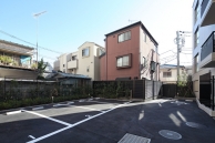 Brillia 山手動坂グランスイートのフォトギャラリー：駐車場