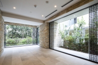 Brillia 本郷 Residenceのフォトギャラリー：エントランスコリドー