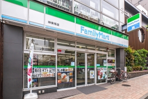 Brillia 神楽坂idの周辺施設：ファミリーマート神楽坂店