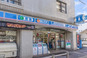 シエン・コンドミニオの周辺施設：ローソン百人町2丁目店