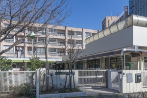 プリヴェール南青山の周辺施設：港区立青山保育園