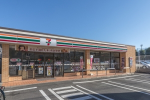 グローヴ・ステージの周辺施設：セブンイレブン豊島巣鴨新田店