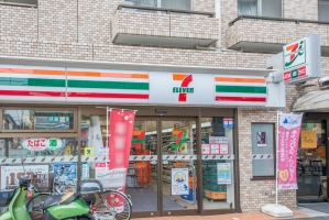 アールヴェール根津弥生坂の周辺施設：セブンイレブン根津駅前店