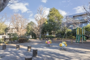 東建池袋要町マンションの周辺施設：千早公園