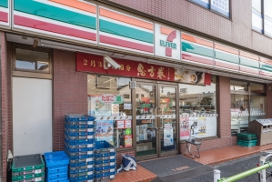 アールヴェール亀有の周辺施設：セブンイレブン亀有2丁目店