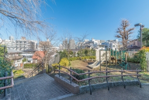 シティハイツ新大塚の周辺施設：大塚坂下町公園