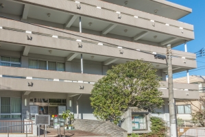 東建小石川マンションの周辺施設：文京区立小石川図書館