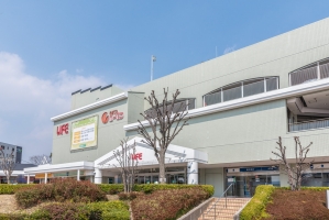 東建ニューハイツ緑園都市の周辺施設：そうてつローゼン緑園都市店