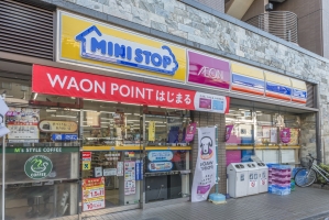 プリ・ヴェール新中野の周辺施設：ミニストップ中野本町4丁目店