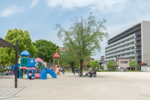 プランヴェール川口の周辺施設：飯塚3丁目公園