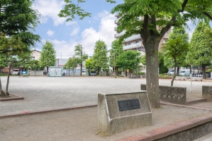 グランステージ南浦和 の周辺施設：辻児童公園