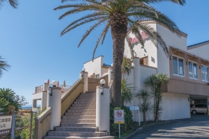 オーシャンテラス葉山の周辺施設：デニーズ葉山森戸店