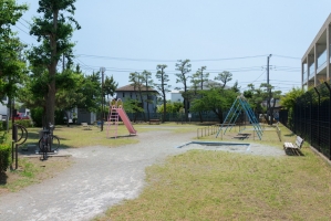 Brillia 鵠沼桜が岡の周辺施設：上岡公園