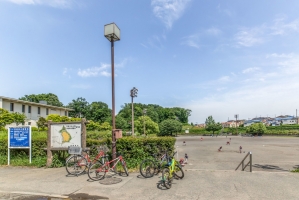 Brillia 東林間 の周辺施設：深堀中央公園