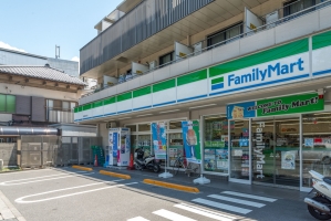 Brillia 鎌倉御成町の周辺施設：ファミリーマート鎌倉御成町店