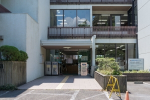 Brillia 鎌倉御成町の周辺施設：鎌倉市中央図書館