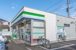 ザ・フォレストレジデンス の周辺施設：ファミリーマートおおたかの森店