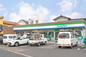 Brillia 西千葉の周辺施設：ファミリーマート轟町一丁目店