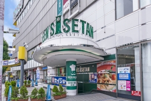 Brillia ひばりが丘 の周辺施設：クイーンズ伊勢丹ひばりが丘店