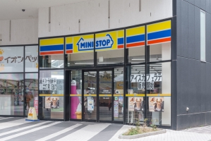 Brillia 越谷レイクタウン の周辺施設：ミニストップイオンレイクタウン店