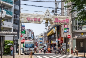 Brillia 成増 The Hilltopの周辺施設：なりますスキップ村商店街