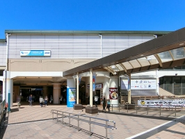 Brillia 多摩ニュータウン の周辺施設：小田急・京王永山駅