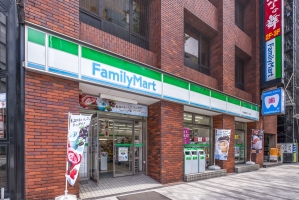 Brillia 日本橋浜町 の周辺施設：ファミリーマート日本橋浜町二丁目店