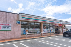 東建ニューハイツ座間の周辺施設：セブン−イレブン座間立野台１丁目店