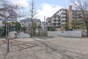 東建金町マンションの周辺施設：マンション敷地内公園