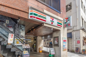 ニューハイツ高田馬場の周辺施設：セブンイレブン高田馬場4丁目店