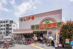 Brillia 中野 の周辺施設：ライフ中野駅前店