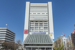 Brillia 中野 の周辺施設：中野サンプラザ