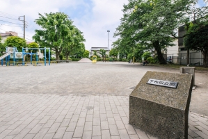 Brillia レジデンス調布国領町の周辺施設：下布田公園