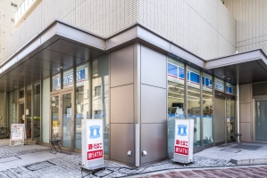 Brillia 本郷弓町の周辺施設：ローソン本郷一丁目春日通店